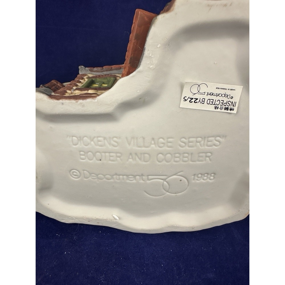 Dept. 56 Dickens' Heritage Village Series "Booter And Cobbler" #5924-2 In Box - Picture 8 of 9